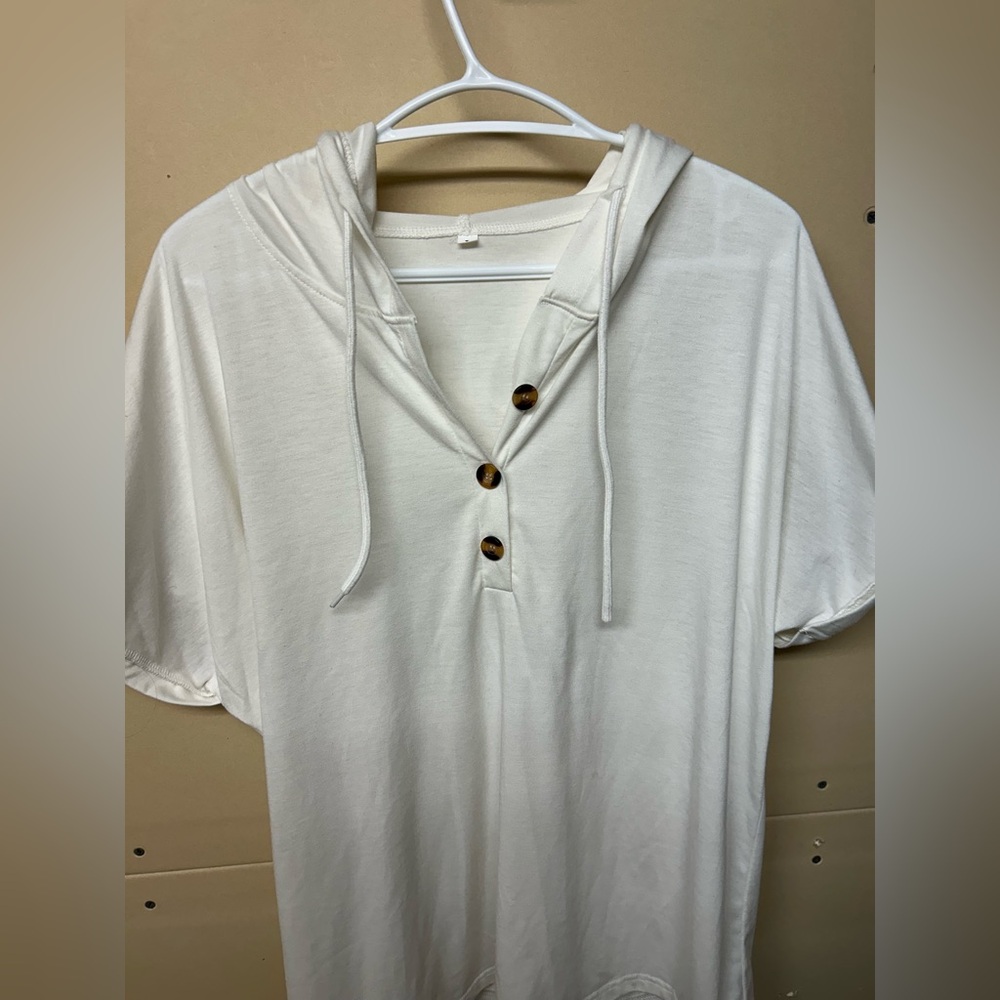 2/$20❤️- SHIRT | Women’s Hooded shirt size large